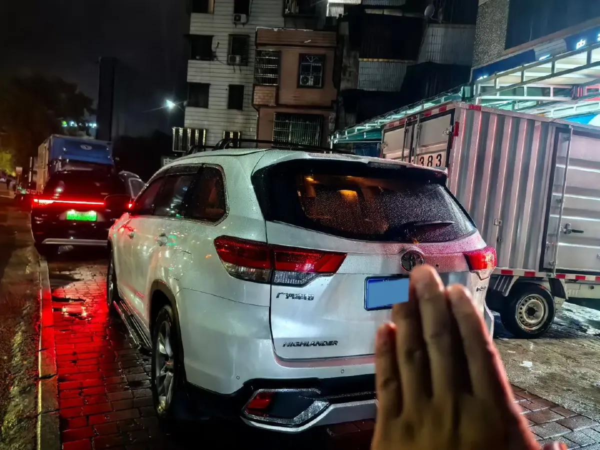 2021 Toyota Highlander 2.0T 220HP L4 6AT,autocango,china used car exporter,china ev exporter,chinese used car exporter,chinese used ev exporter