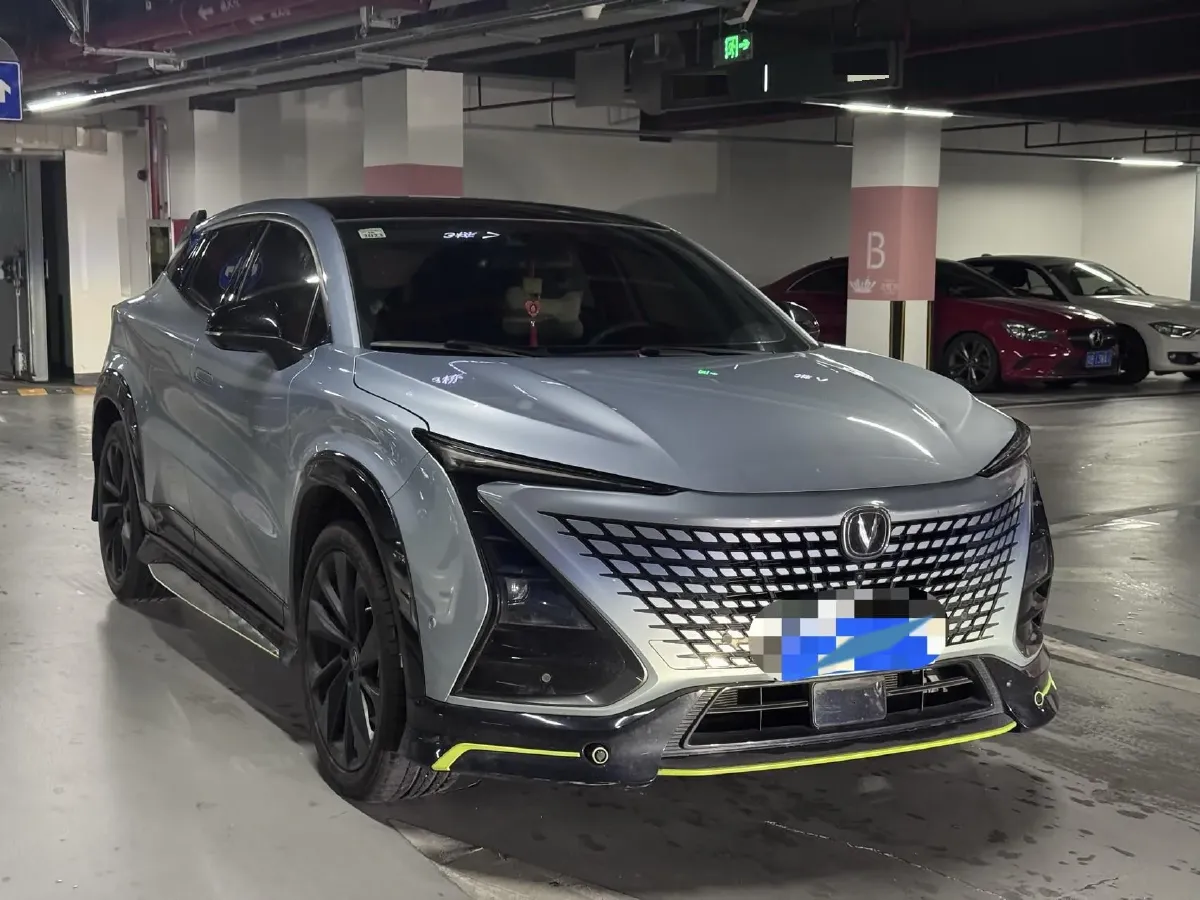 2021 ChangAn UNI-T 1.5T 180HP L4 7DCT,autocango,china used car exporter,china ev exporter,chinese used car exporter,chinese used ev exporter