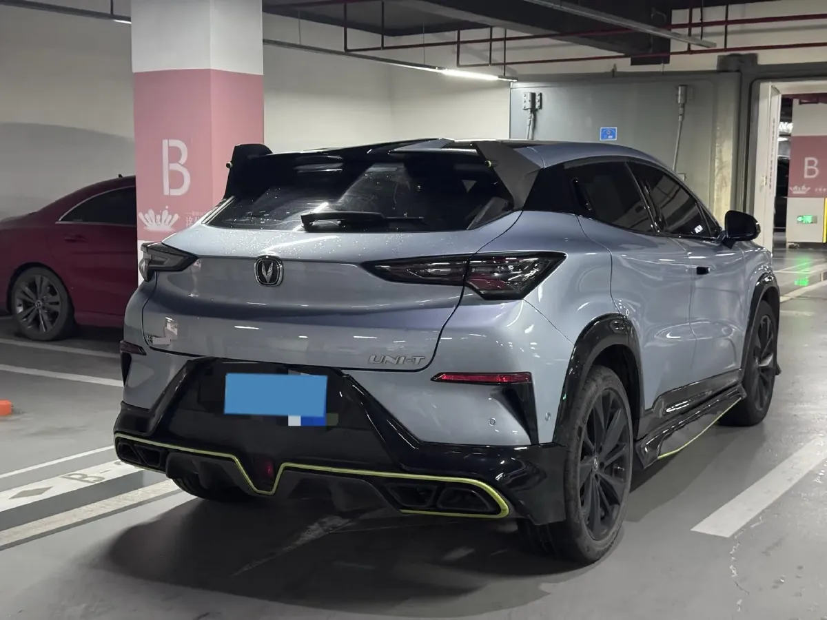 2021 ChangAn UNI-T 1.5T 180HP L4 7DCT,autocango,china used car exporter,china ev exporter,chinese used car exporter,chinese used ev exporter
