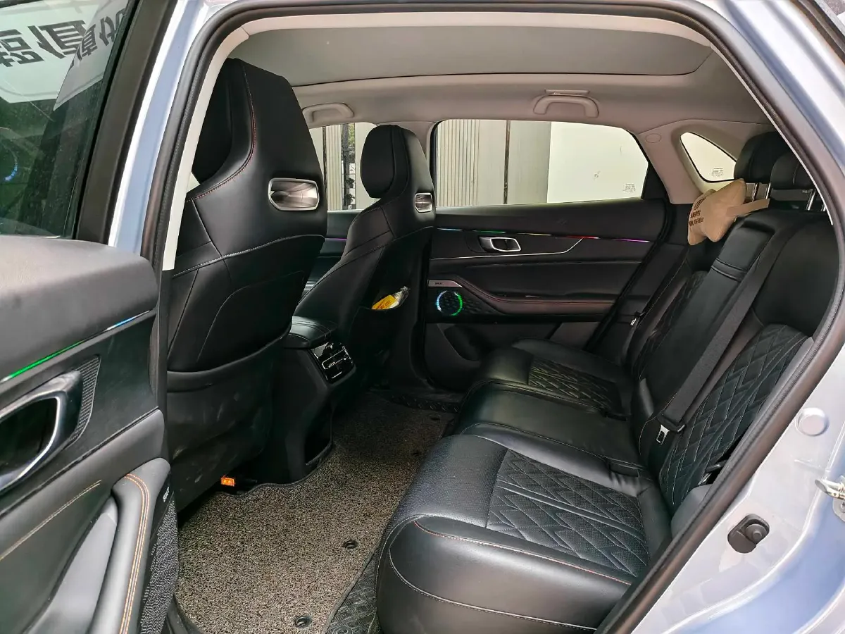 2021 ChangAn UNI-K 2.0T 233HP L4 8AT,autocango,china used car exporter,china ev exporter,chinese used car exporter,chinese used ev exporter