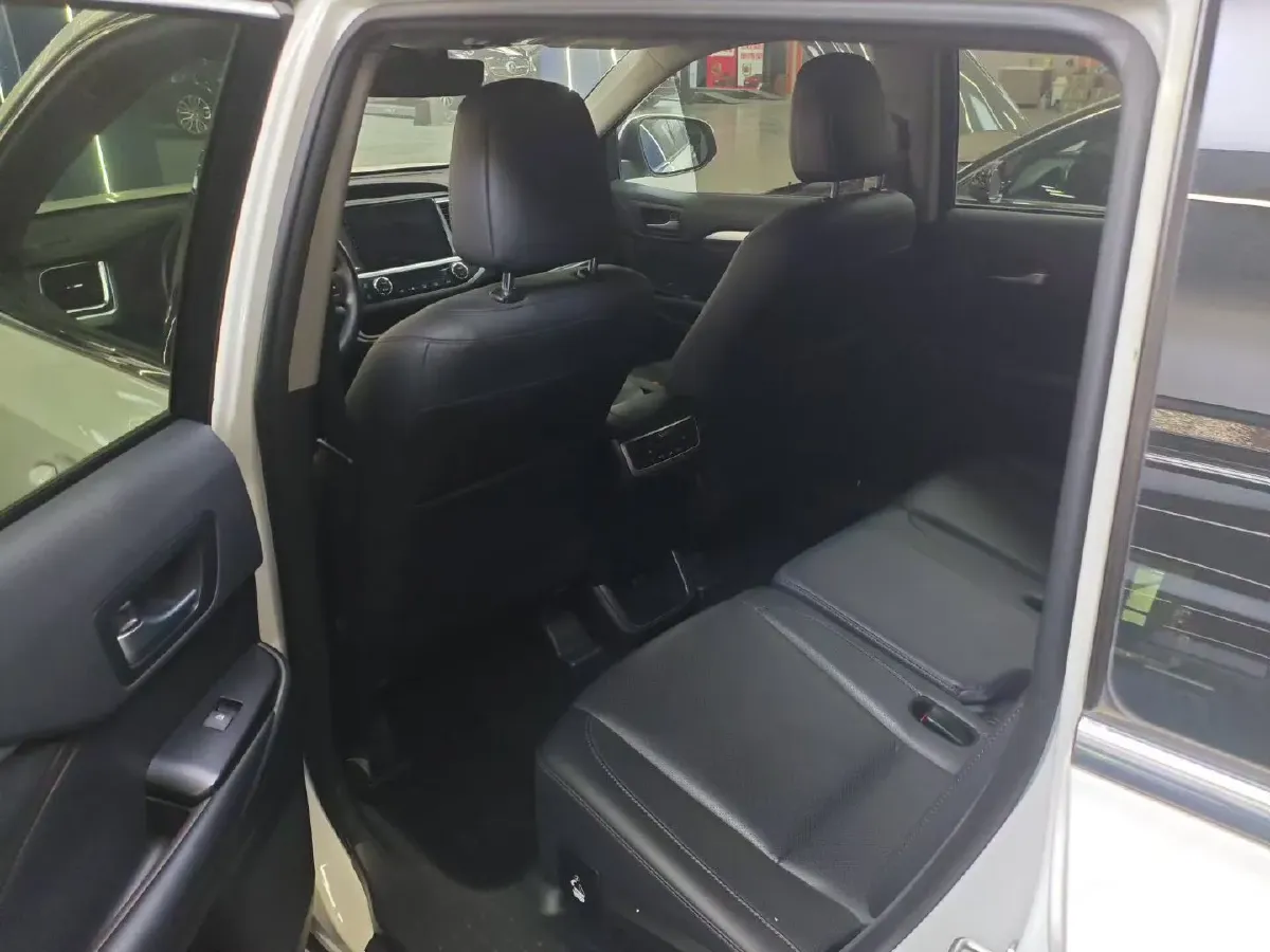 2018 Toyota Highlander 2.0T 220HP L4 6AT,autocango,china used car exporter,china ev exporter,chinese used car exporter,chinese used ev exporter