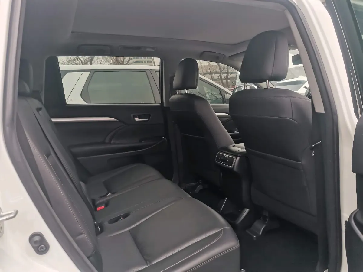 2018 Toyota Highlander 2.0T 220HP L4 6AT,autocango,china used car exporter,china ev exporter,chinese used car exporter,chinese used ev exporter