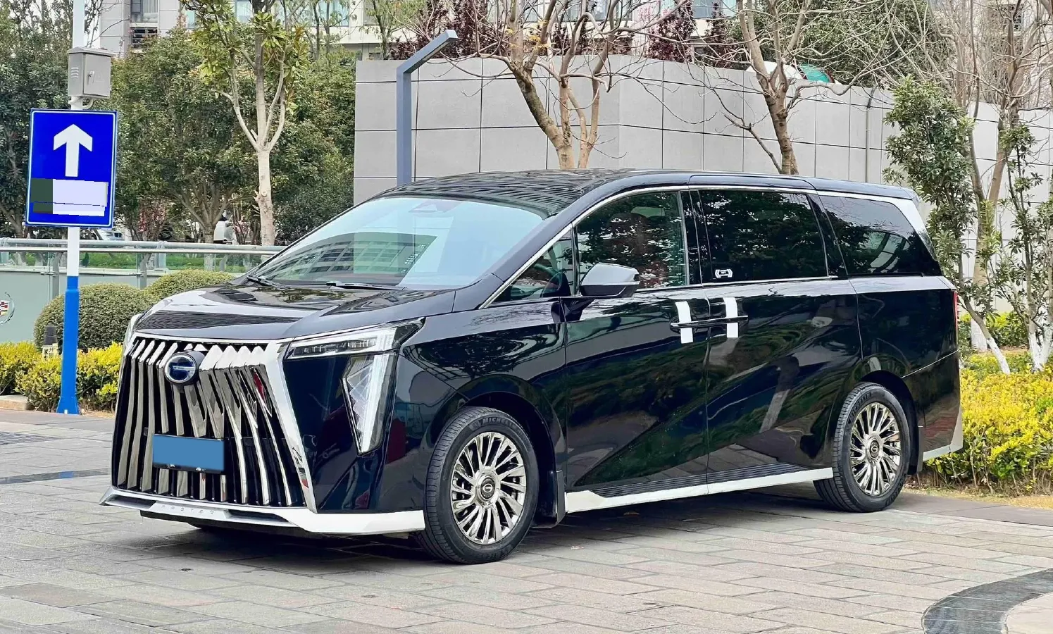 2023 GAC Trumpchi M8 2.0T 252HP L4 8AT,autocango,china used car exporter,china ev exporter,chinese used car exporter,chinese used ev exporter