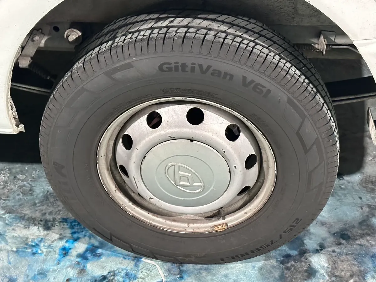 2019 MAXUS XinTu V80 2.0T 139HP L4 6MT,autocango,china used car exporter,china ev exporter,chinese used car exporter,chinese used ev exporter