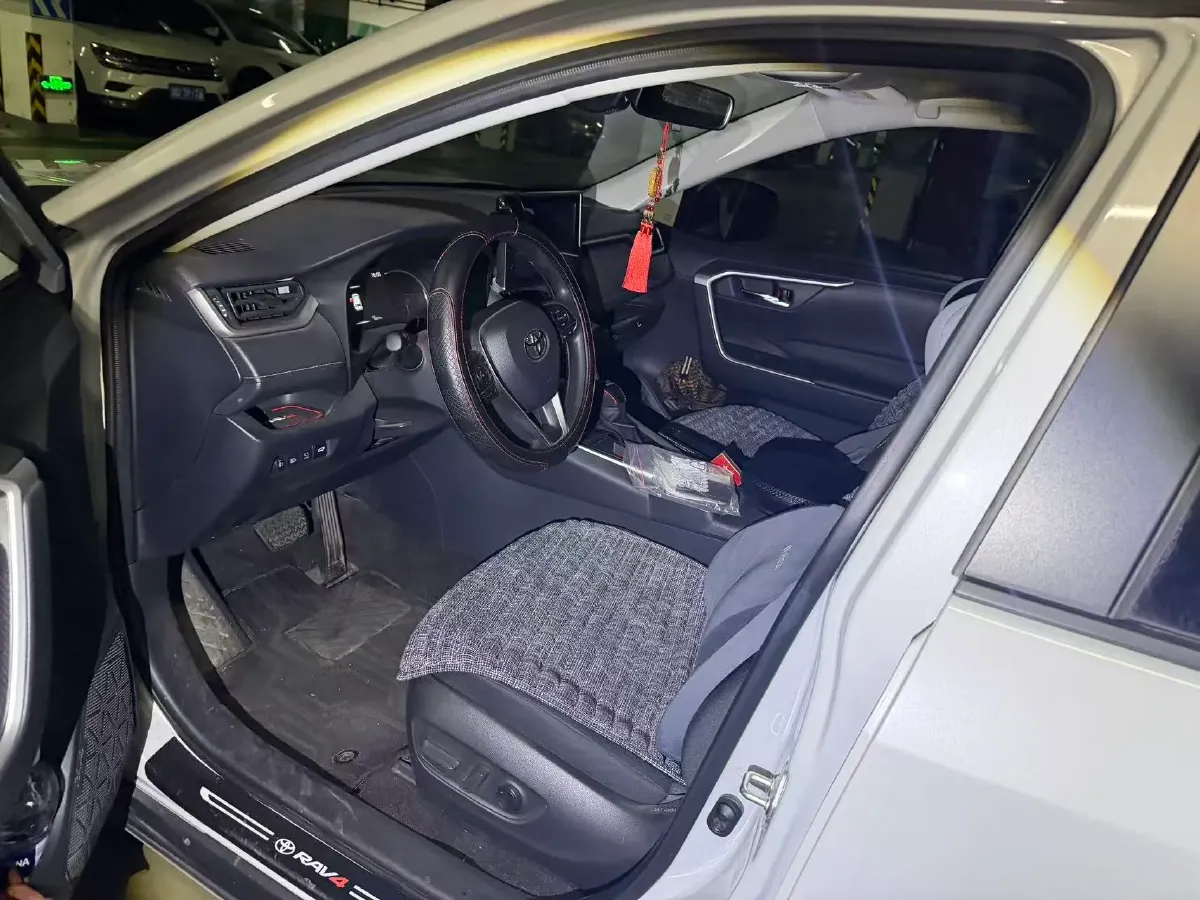 2021 Toyota RAV4 2.5L 178HP L4 E-CVT Hybrid,autocango,china used car exporter,china ev exporter,chinese used car exporter,chinese used ev exporter