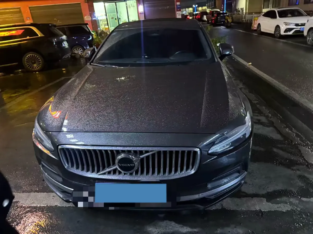 2022 Volvo S90 2.0T 250HP L4 8AT,autocango,china used car exporter,china ev exporter,chinese used car exporter,chinese used ev exporter