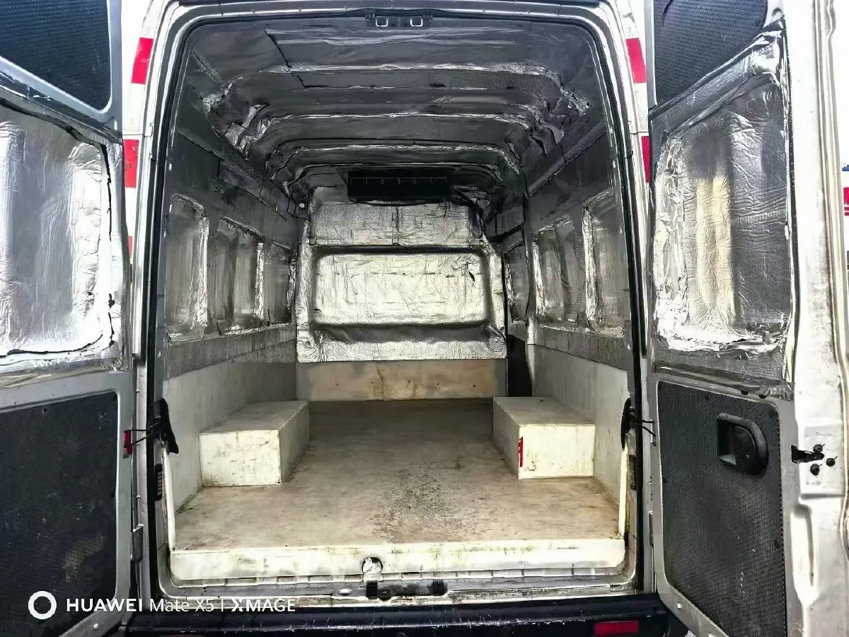 2023 Ford Transit 2.0T 220HP L4 5MT,autocango,china used car exporter,china ev exporter,chinese used car exporter,chinese used ev exporter