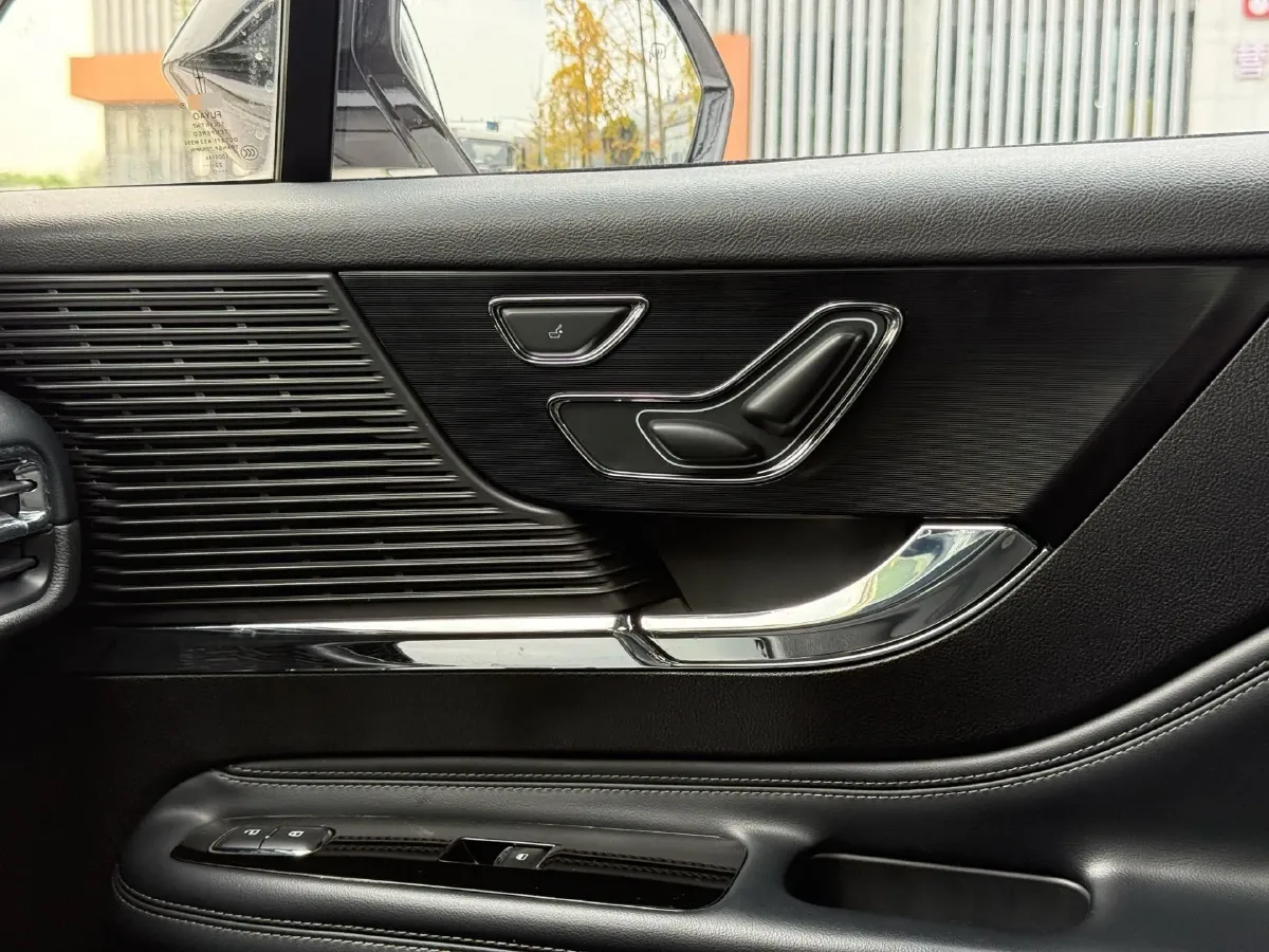 2021 Lincoln Corsair 2.0T 245HP L4 8AT,autocango,china used car exporter,china ev exporter,chinese used car exporter,chinese used ev exporter