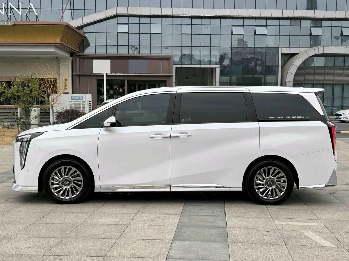 2024 GAC Trumpchi M8 2.0T 252HP L4 8AT,autocango,china used car exporter,china ev exporter,chinese used car exporter,chinese used ev exporter