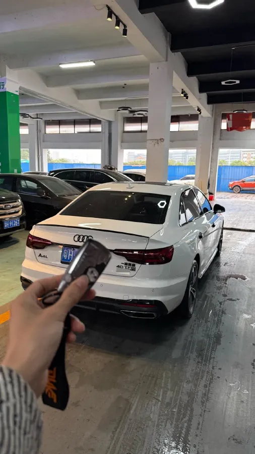 2023 Audi A4L 2.0T 190HP L4 7DCT,autocango,china used car exporter,china ev exporter,chinese used car exporter,chinese used ev exporter
