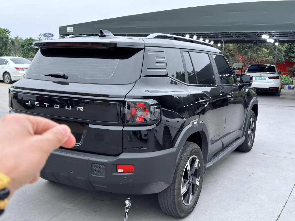 2025 Jetour DASHING 1.5T 184HP L4 7DCT,autocango,china used car exporter,china ev exporter,chinese used car exporter,chinese used ev exporter