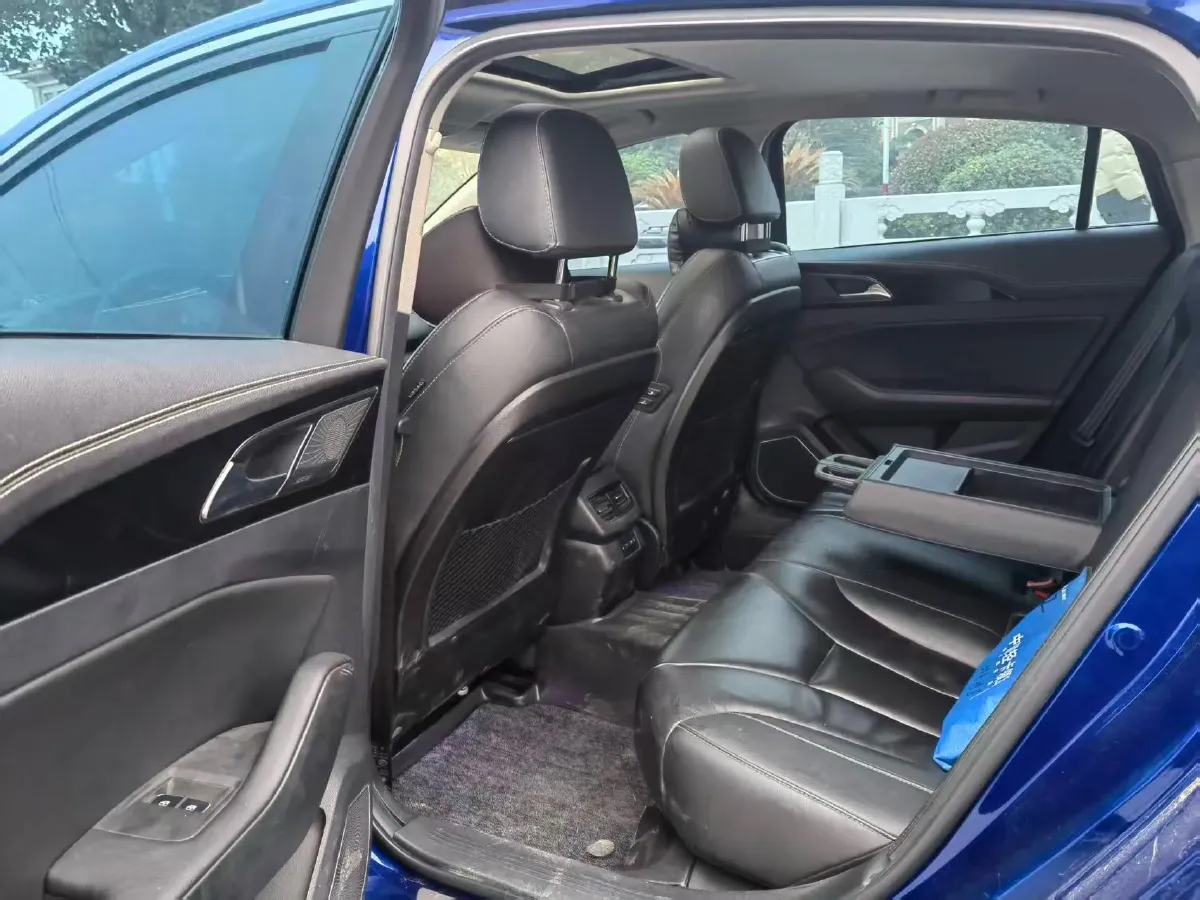 2019 HongQi H5 1.8T 180HP L4 6AT,autocango,china used car exporter,china ev exporter,chinese used car exporter,chinese used ev exporter