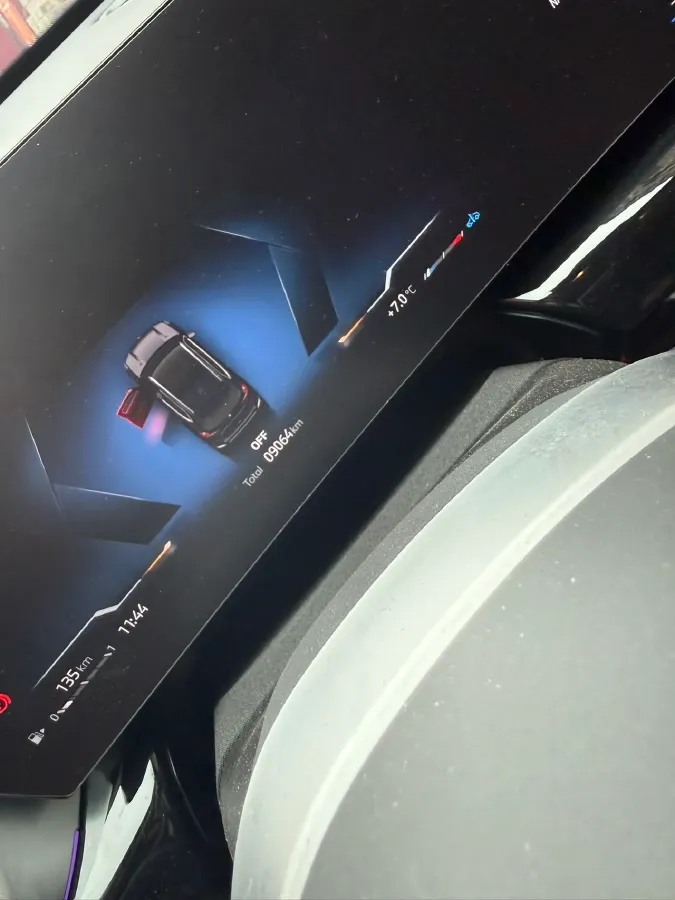 2025 BMW X1 2.0T 204HP L4 7DCT,autocango,china used car exporter,china ev exporter,chinese used car exporter,chinese used ev exporter