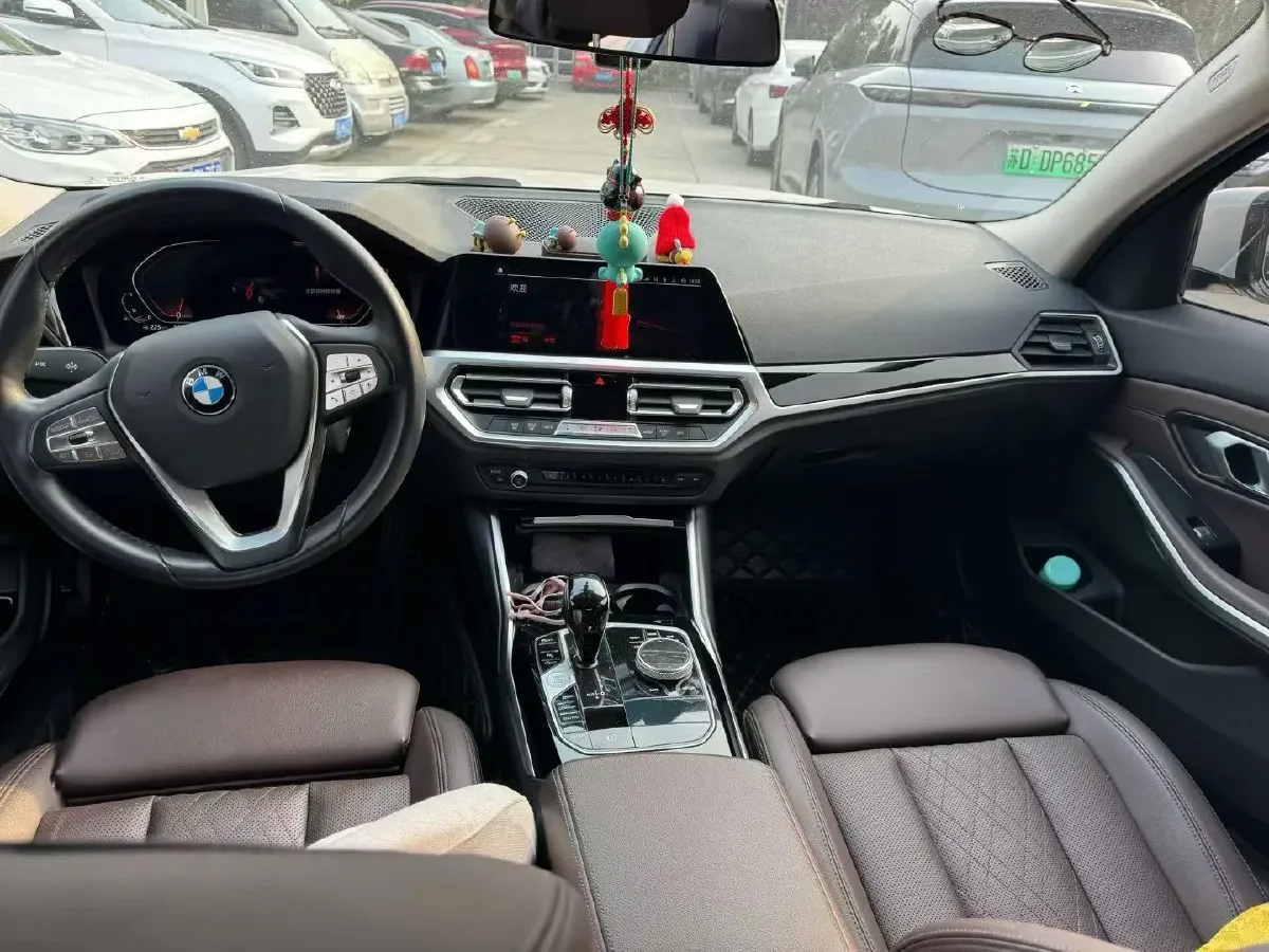 2022 BMW 3 Series 2.0T 156HP L4 8AT,autocango,china used car exporter,china ev exporter,chinese used car exporter,chinese used ev exporter