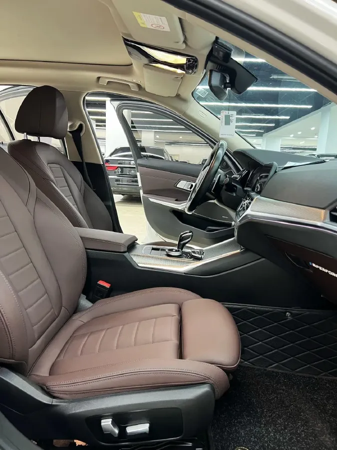 2021 BMW 3 Series 2.0T 184HP L4 8AT,autocango,china used car exporter,china ev exporter,chinese used car exporter,chinese used ev exporter