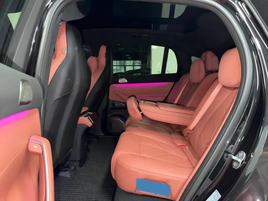 2024 Jaguar F-PACE 2.0T 250HP L4 8AT,autocango,china used car exporter,china ev exporter,chinese used car exporter,chinese used ev exporter