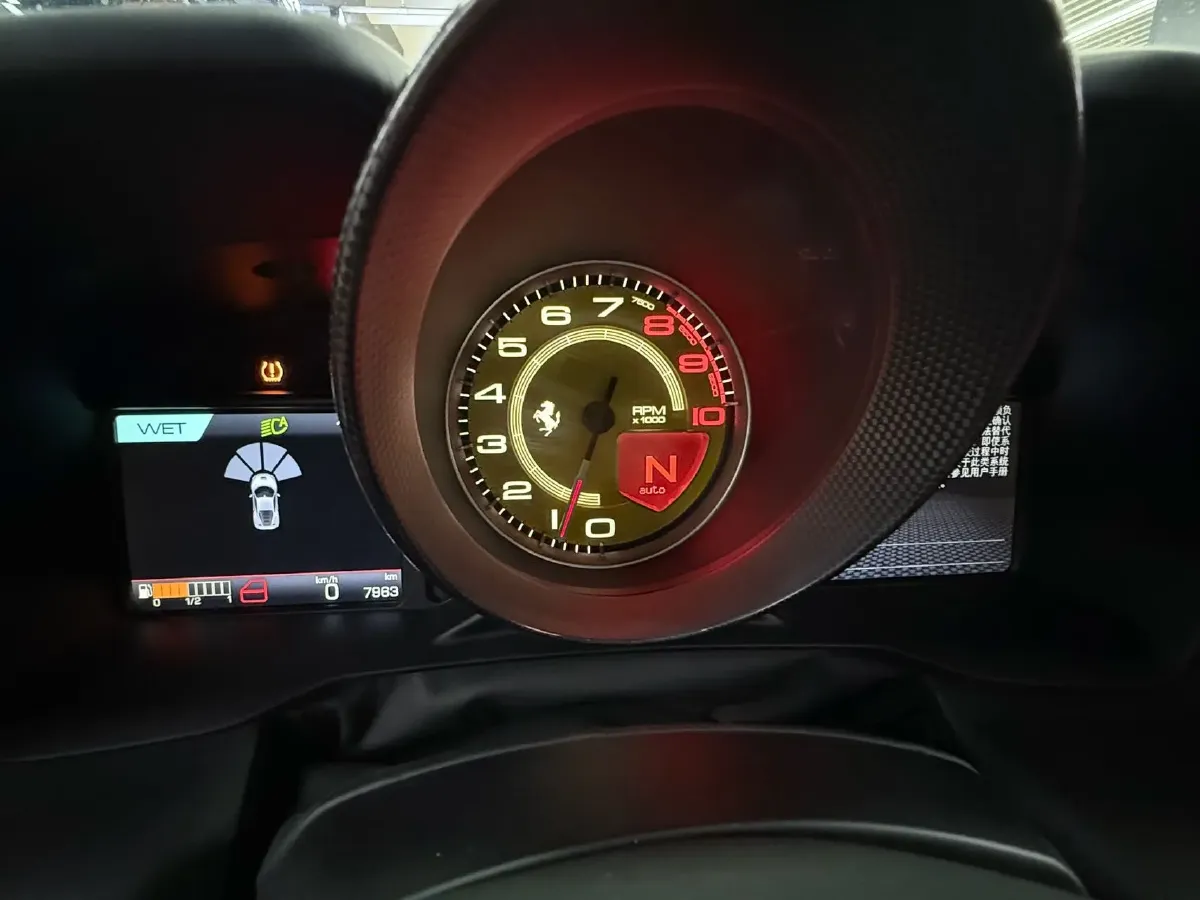 2019 Aston Martin DB11 5.2T 639HP V12 8AT,autocango,china used car exporter,china ev exporter,chinese used car exporter,chinese used ev exporter