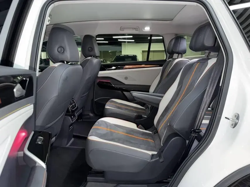 2022 Volkswagen ID.6 Crozz BEV 84.8KWH,autocango,china used car exporter,china ev exporter,chinese used car exporter,chinese used ev exporter