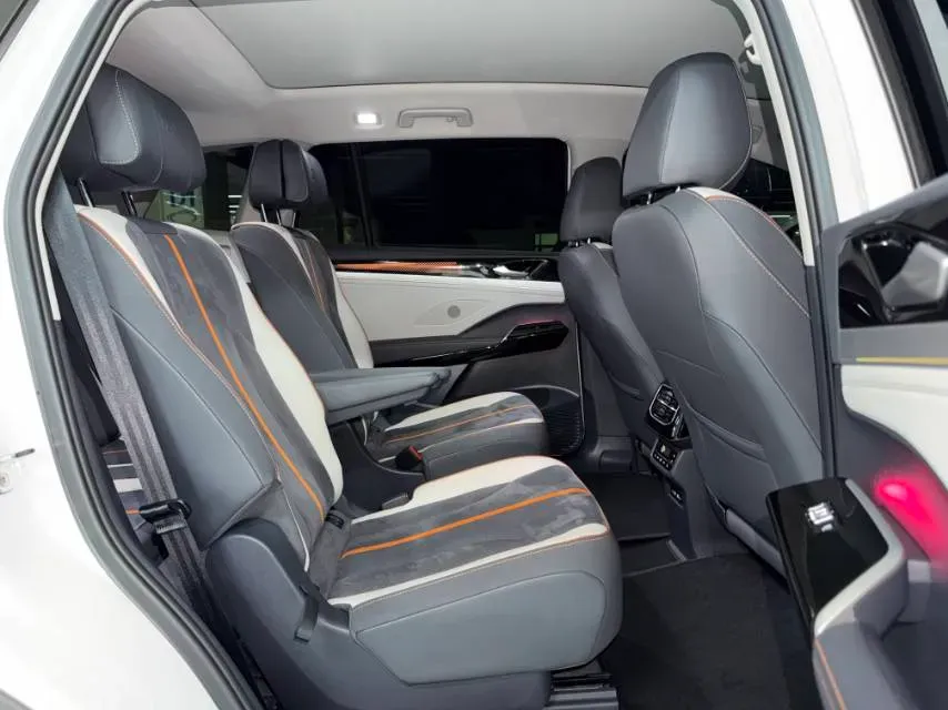 2022 Volkswagen ID.6 Crozz BEV 84.8KWH,autocango,china used car exporter,china ev exporter,chinese used car exporter,chinese used ev exporter