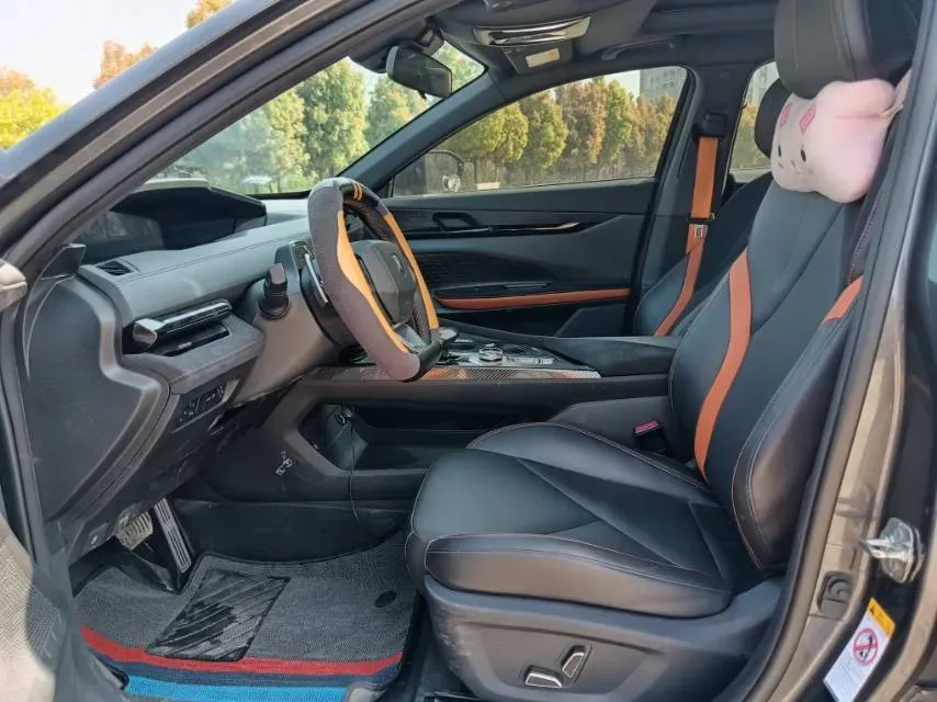 2022 ChangAn UNI-V 1.5T 188HP L4 7DCT,autocango,china used car exporter,china ev exporter,chinese used car exporter,chinese used ev exporter