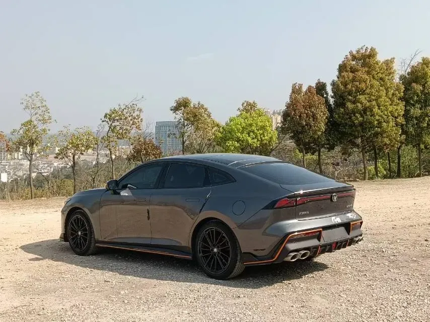 2022 ChangAn UNI-V 1.5T 188HP L4 7DCT,autocango,china used car exporter,china ev exporter,chinese used car exporter,chinese used ev exporter