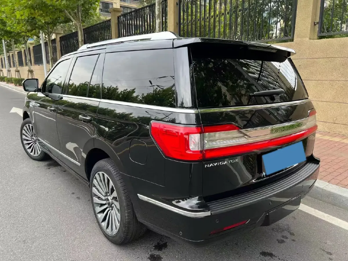 2019 Lincoln Navigator 3.5T 388HP V6 10AT,autocango,china used car exporter,china ev exporter,chinese used car exporter,chinese used ev exporter