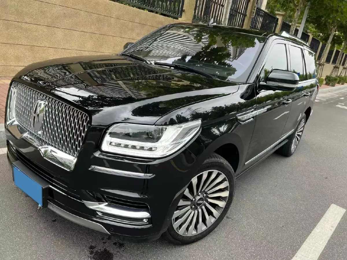 2019 Lincoln Navigator 3.5T 388HP V6 10AT,autocango,china used car exporter,china ev exporter,chinese used car exporter,chinese used ev exporter