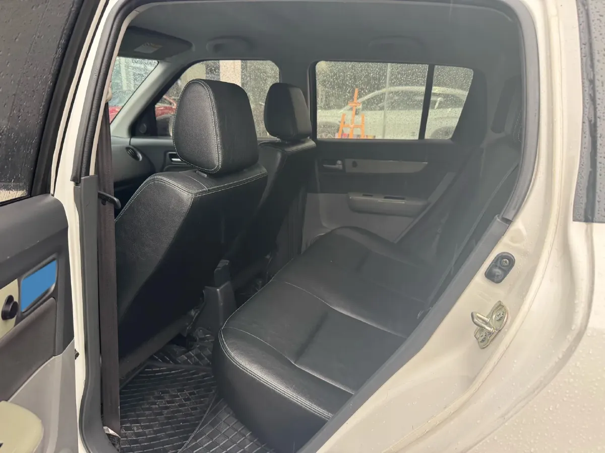 2016 Suzuki Swift 1.5L 103HP L4 4AT,autocango,china used car exporter,china ev exporter,chinese used car exporter,chinese used ev exporter