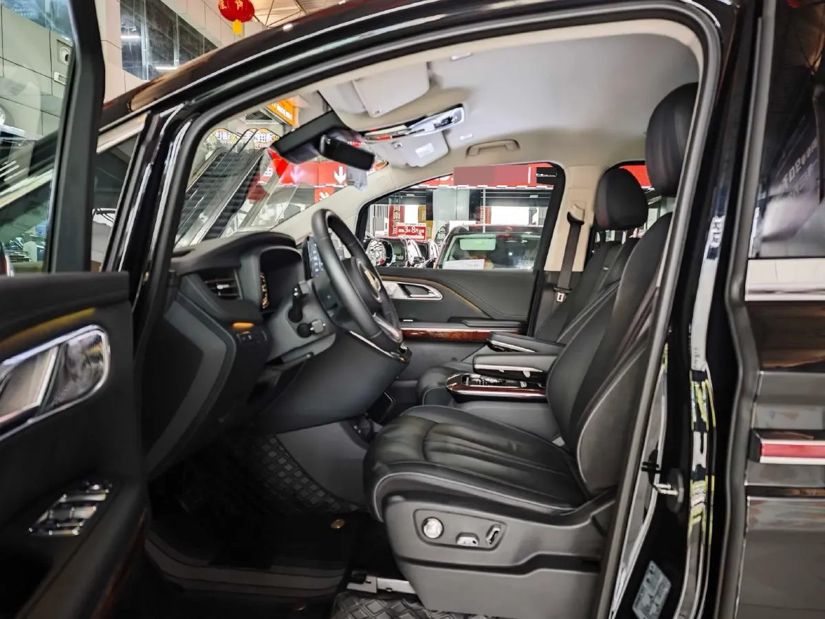 2023 HongQi HQ9 2.0T 252HP L4 8AT,autocango,china used car exporter,china ev exporter,chinese used car exporter,chinese used ev exporter