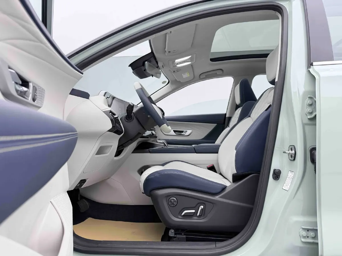 2022 DongFeng Aeolus HaoJi 1.5T 204HP L4 7DCT,autocango,china used car exporter,china ev exporter,chinese used car exporter,chinese used ev exporter