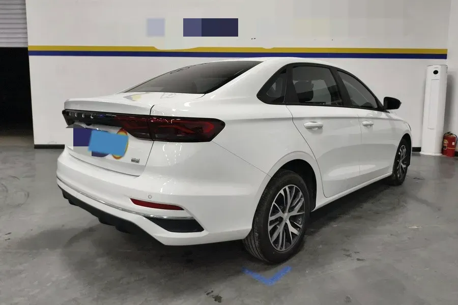 2025 Geely Emgrand 1.5L 127HP L4 5MT,autocango,china used car exporter,china ev exporter,chinese used car exporter,chinese used ev exporter