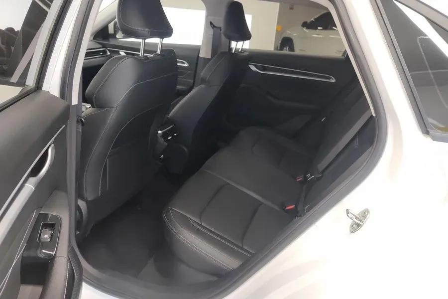 2025 Geely Emgrand 1.5L 127HP L4 CVT,autocango,china used car exporter,china ev exporter,chinese used car exporter,chinese used ev exporter