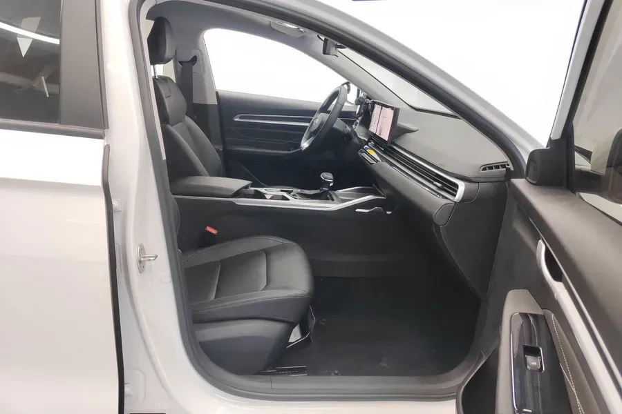 2025 Geely Emgrand 1.5L 127HP L4 CVT,autocango,china used car exporter,china ev exporter,chinese used car exporter,chinese used ev exporter