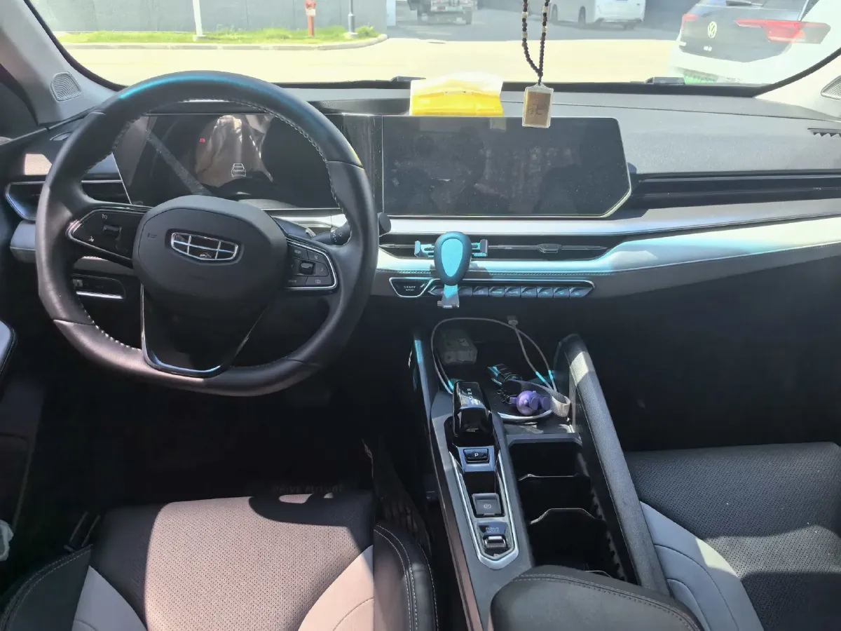 2024 Geely Binray 1.5T 181HP L4 7DCT,autocango,china used car exporter,china ev exporter,chinese used car exporter,chinese used ev exporter