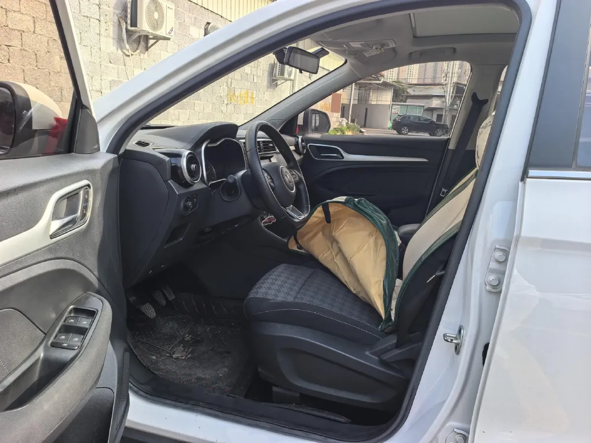 2020 MG ZS 1.5L 120HP L4 5MT,autocango,china used car exporter,china ev exporter,chinese used car exporter,chinese used ev exporter