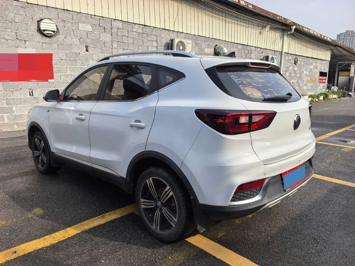 2020 MG ZS 1.5L 120HP L4 5MT,autocango,china used car exporter,china ev exporter,chinese used car exporter,chinese used ev exporter