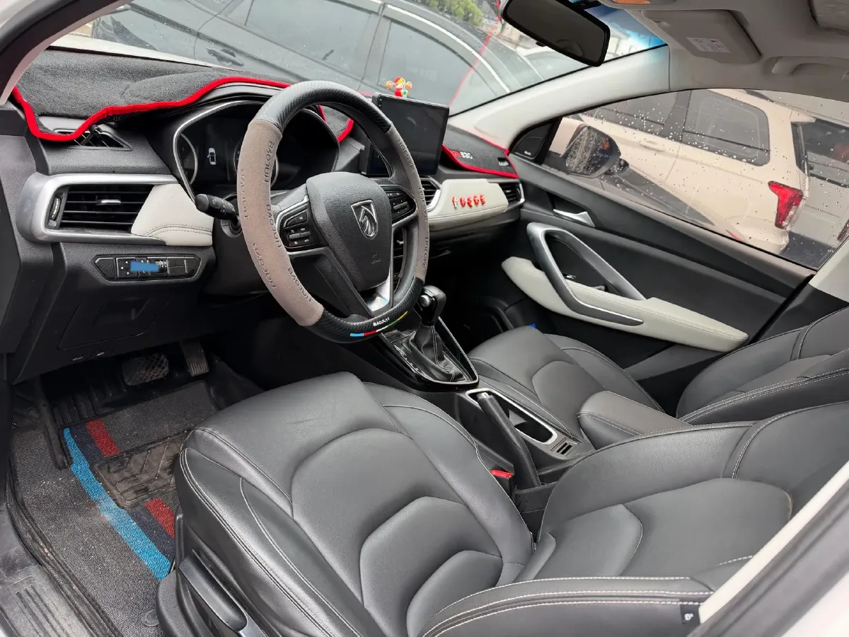2019 BaoJun 530 1.5T 151HP L4 CVT,autocango,china used car exporter,china ev exporter,chinese used car exporter,chinese used ev exporter