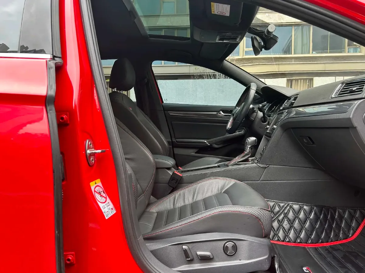 2017 Volkswagen Lamando 2.0T 220HP L4 7DCT,autocango,china used car exporter,china ev exporter,chinese used car exporter,chinese used ev exporter