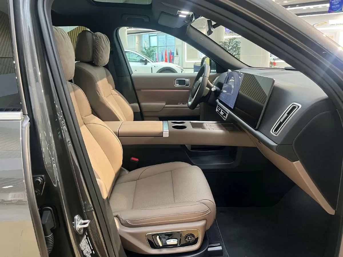 2025 Li L7 Range Extended 154HP REEV,autocango,china used car exporter,china ev exporter,chinese used car exporter,chinese used ev exporter