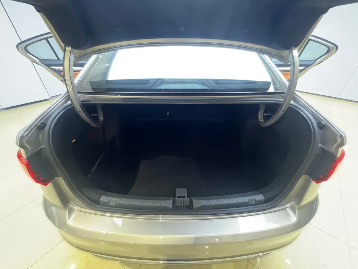 2023 Volkswagen Bora 1.2T 116HP L4 7DCT,autocango,china used car exporter,china ev exporter,chinese used car exporter,chinese used ev exporter