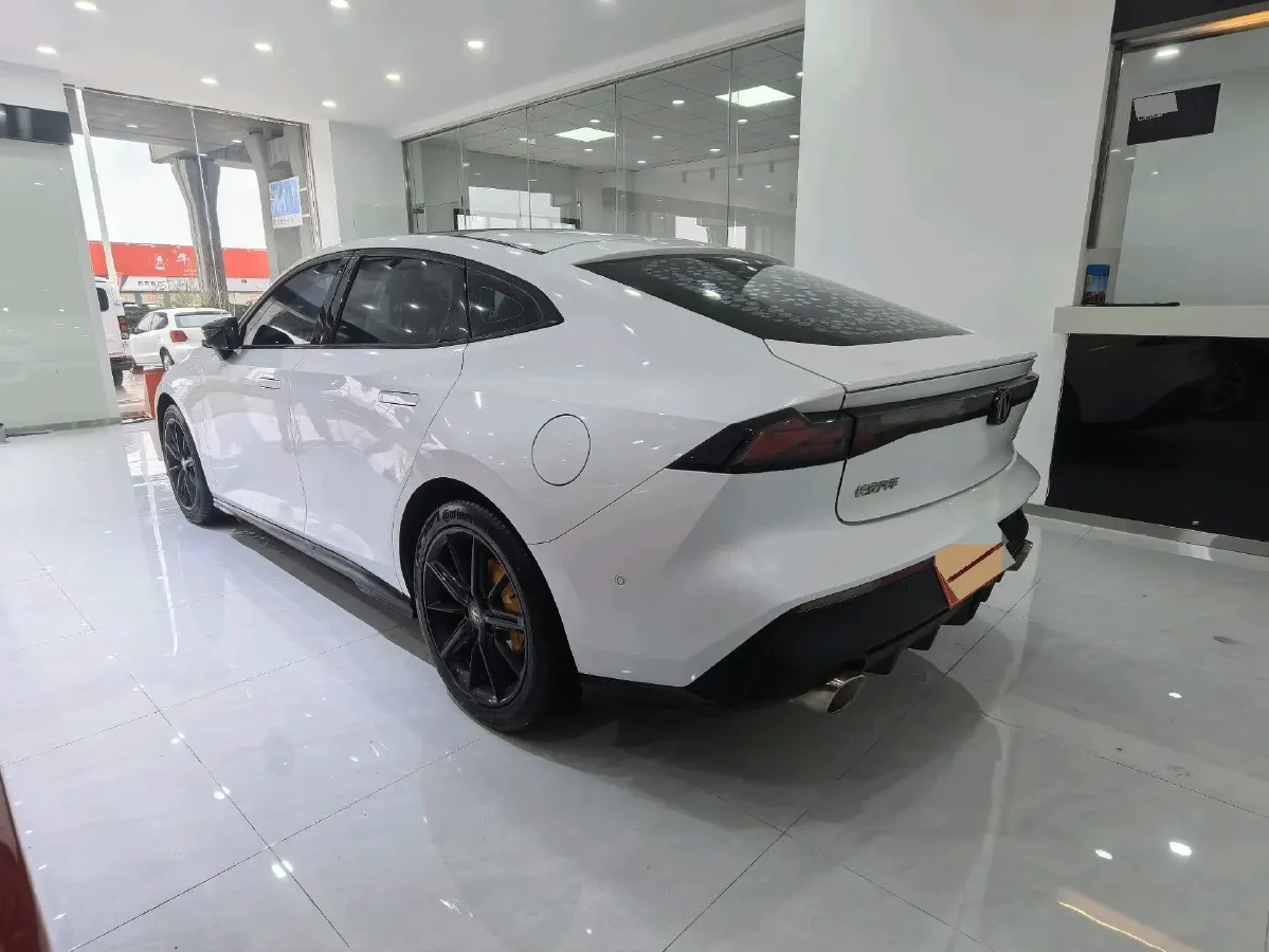 2022 ChangAn UNI-V 1.5T 188HP L4 7DCT,autocango,china used car exporter,china ev exporter,chinese used car exporter,chinese used ev exporter