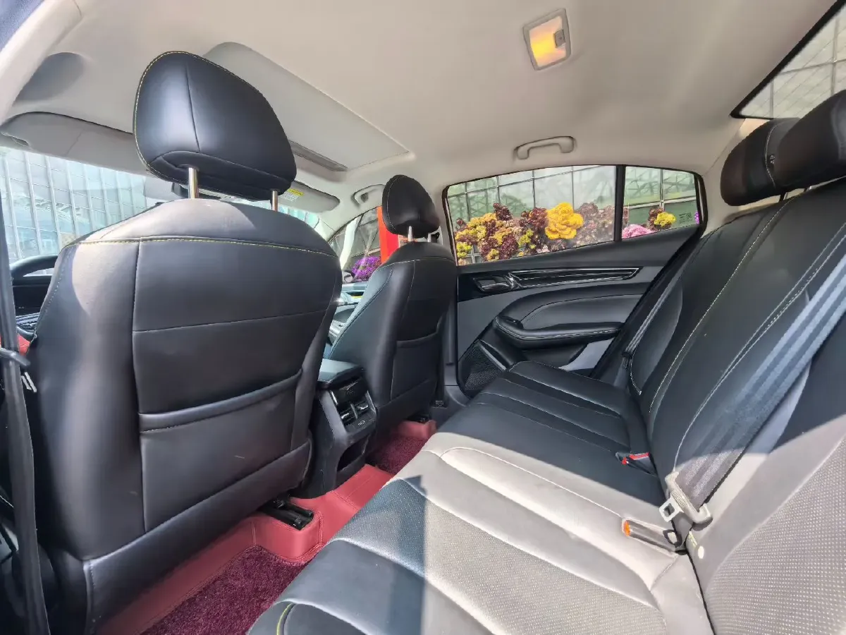 2021 Roewe i5 1.5L 120HP L4 CVT,autocango,china used car exporter,china ev exporter,chinese used car exporter,chinese used ev exporter