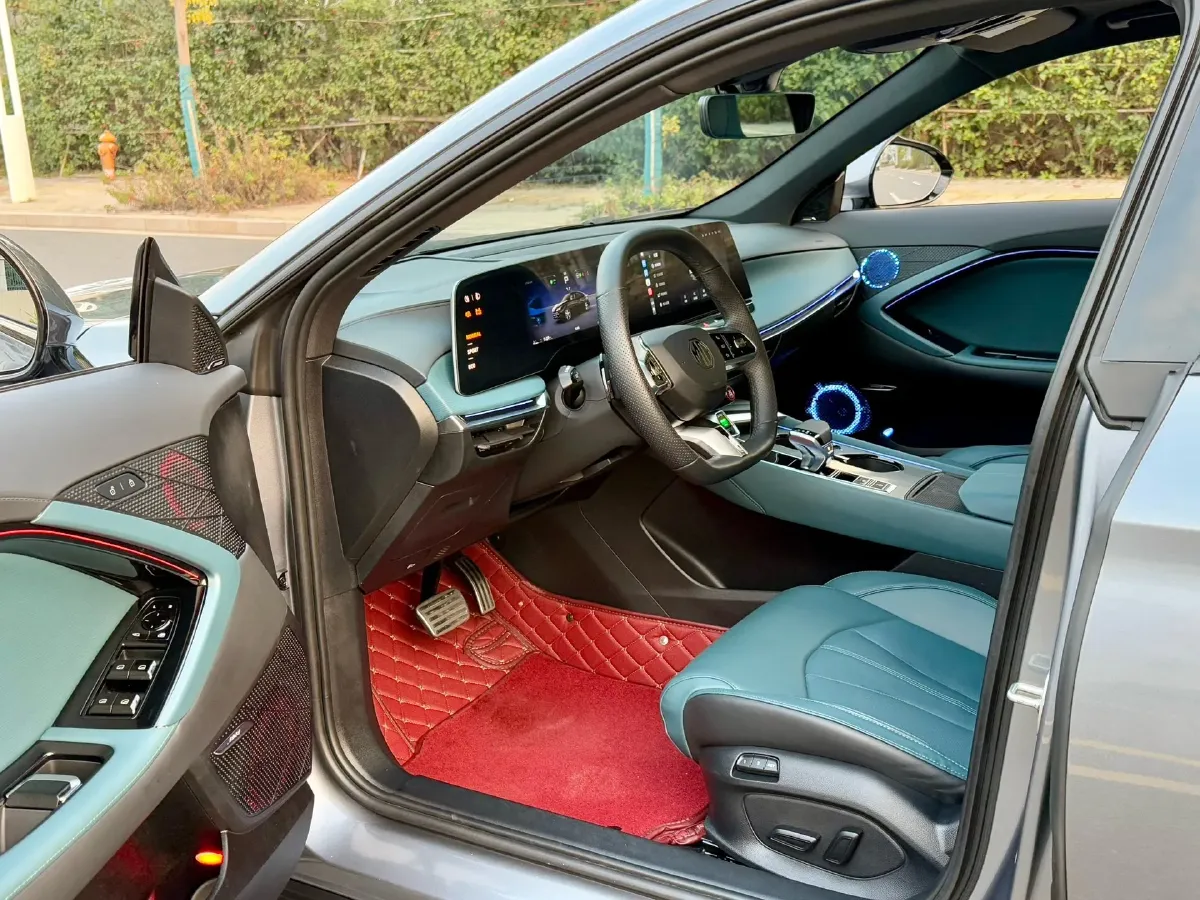 2023 MG 7 2.0T 261HP L4 9AT,autocango,china used car exporter,china ev exporter,chinese used car exporter,chinese used ev exporter