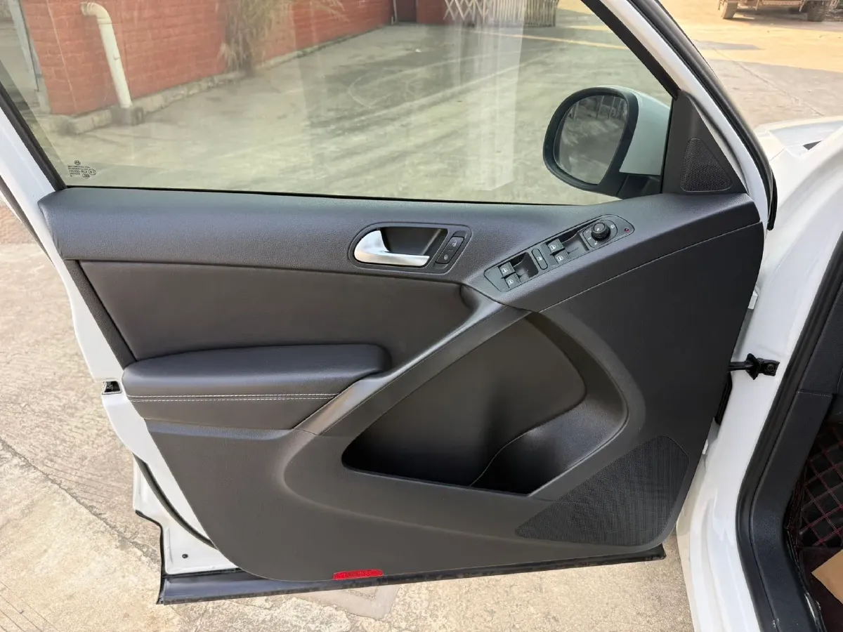 2017 MAXUS T60 2.0T 224HP L4 6AT,autocango,china used car exporter,china ev exporter,chinese used car exporter,chinese used ev exporter