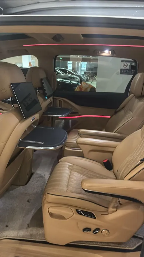 2022 Voyah Dream 1.5T 136HP L4 PHEV 25.57KWH,autocango,china used car exporter,china ev exporter,chinese used car exporter,chinese used ev exporter