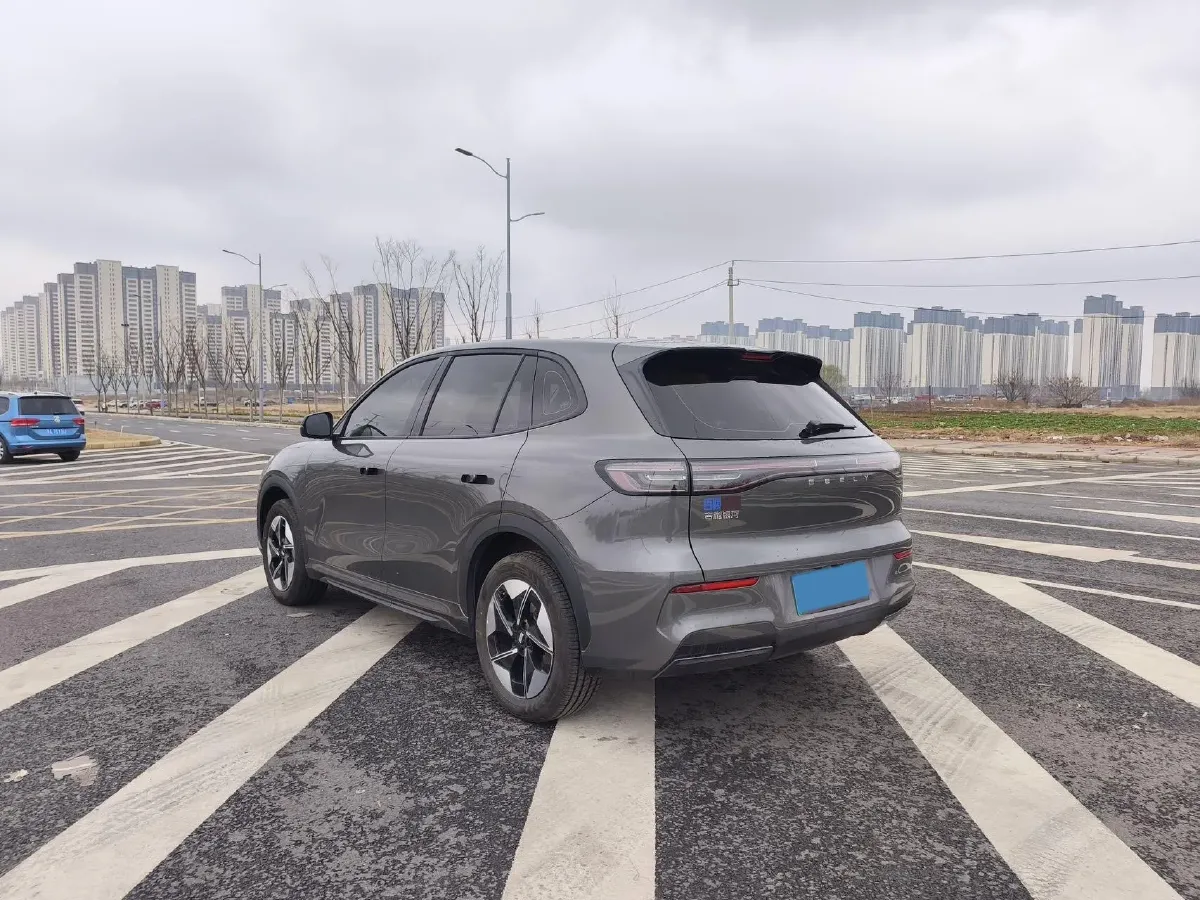 2024 Geely Emgrand L HiP 1.5T 181HP L4 3DHT PHEV 15.5KWH,autocango,china used car exporter,china ev exporter,chinese used car exporter,chinese used ev exporter