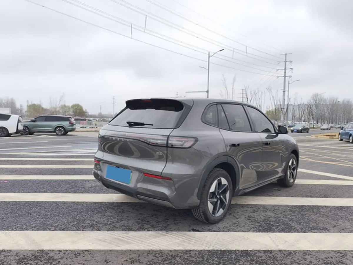 2024 Geely Emgrand L HiP 1.5T 181HP L4 3DHT PHEV 15.5KWH,autocango,china used car exporter,china ev exporter,chinese used car exporter,chinese used ev exporter