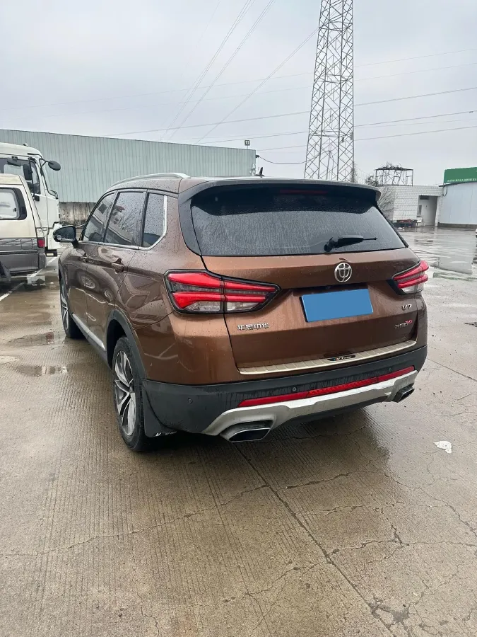 2018 Brilliance Auto V7 1.6T 204HP L4 7DCT,autocango,china used car exporter,china ev exporter,chinese used car exporter,chinese used ev exporter