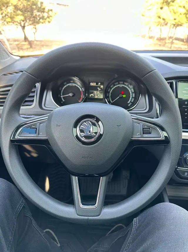 2021 Skoda Kamiq 1.5L 112HP L4 6AT,autocango,china used car exporter,china ev exporter,chinese used car exporter,chinese used ev exporter