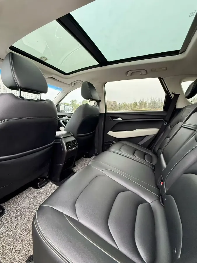 2018 BaoJun 530 1.5T 150HP L4 6MT,autocango,china used car exporter,china ev exporter,chinese used car exporter,chinese used ev exporter